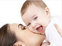 妈妈的吻5大神奇功效 提高宝宝免疫力
