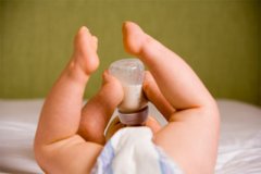 婴儿呛奶怎么办？宝宝呛奶如何急救？