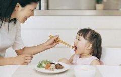 如何让宝宝快乐进餐？让孩子爱吃饭