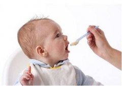 给宝宝喂药的几种技巧和误区