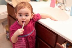 如何给宝宝挑选牙膏？
